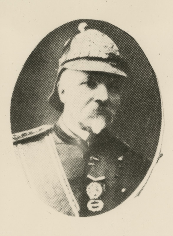 Professor Casimir Carl Eduard von Raupach tuletõrjuja mundris. Foto trükisest
