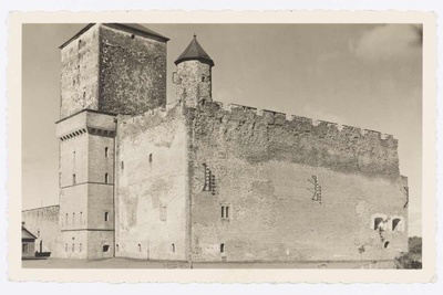 Hermani kindlus Narvas.  duplicate photo