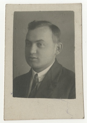 Metsateadlane August Michelson, portreefoto  duplicate photo