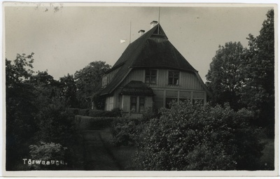 Vaade Tõrvaaugu (Kabala) metskonna hoonele  duplicate photo