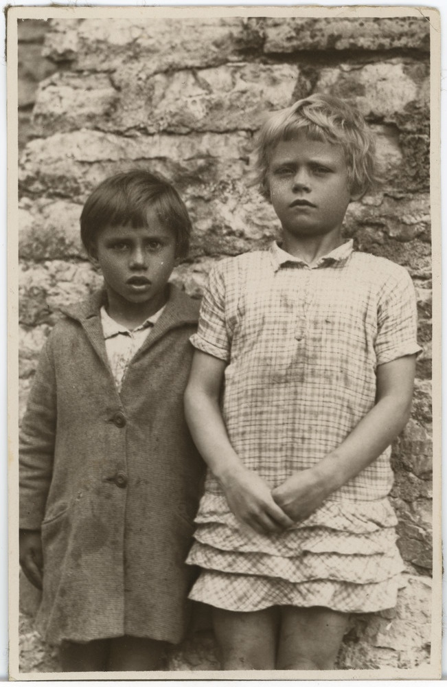 Juventin Tenisbergi täditütred Kira ja Ludmilla Tallinnas 27.08.1928