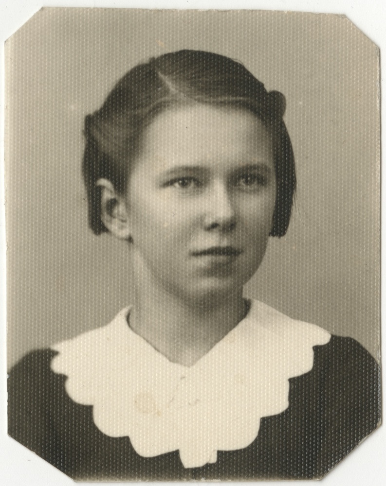 Tuvastamata naisterahvas, portreefoto