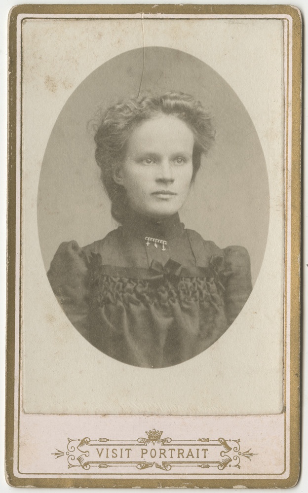 Tuvastamata naisterahvas, portreefoto