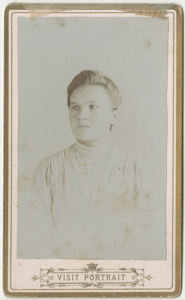 Tuvastamata naisterahvas, portreefoto