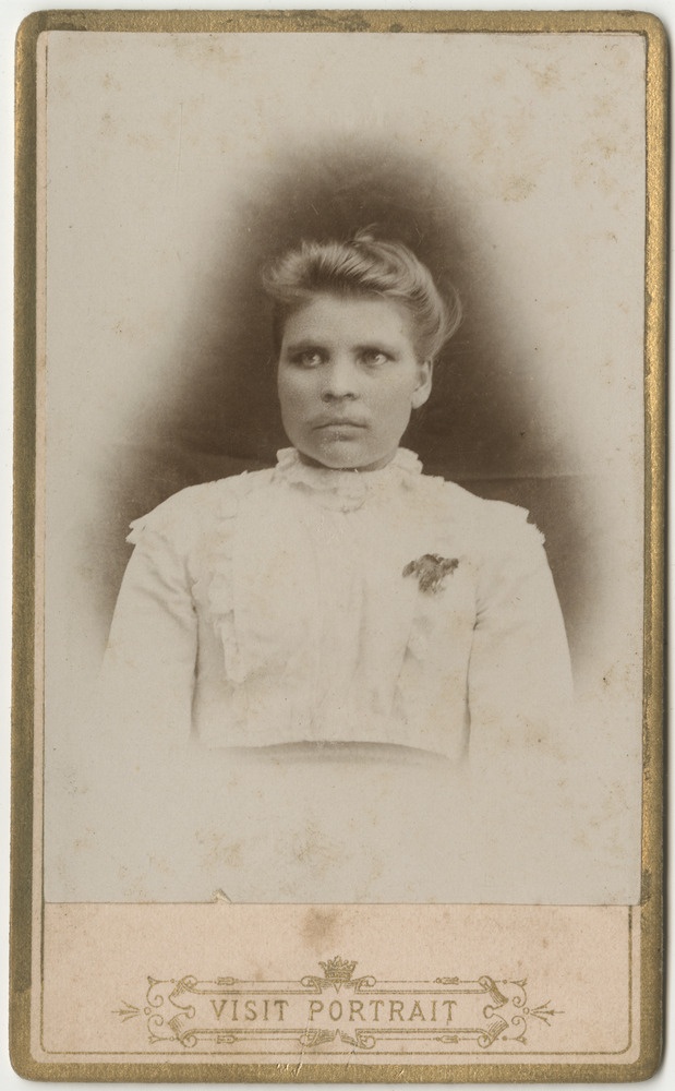 Tuvastamata naisterahvas, portreefoto