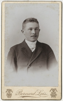 Tuvastamata meesterahvas, portreefoto  duplicate photo