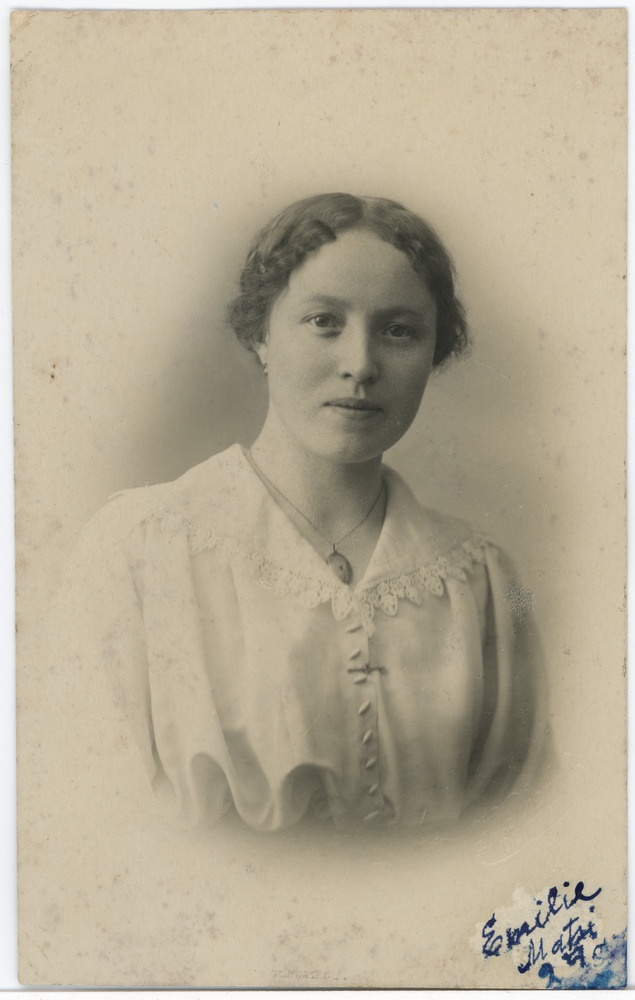 Emilie Rosalie Matsi, portreefoto