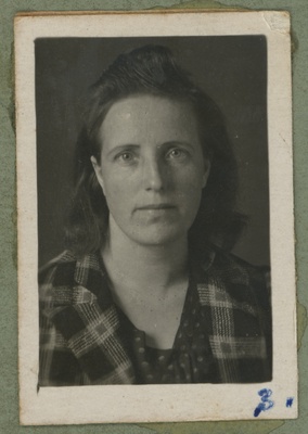 Emma Kaljurand, portreefoto  duplicate photo