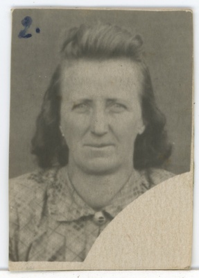 Tõenäoliselt Emilia Rosalie Matsi täditütar Aino Otsus, dokumendifoto  duplicate photo