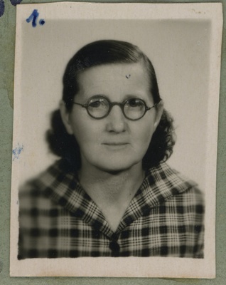 Emilie Rosalie Matsi täditütar Erna Johanna Augla, portreefoto  duplicate photo