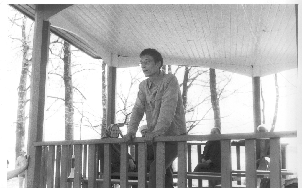 Foto 14.mail 1988.a. Muinsuskaitsepäeval Võrus kõneleb Kaido Kama