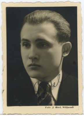 Endel  duplicate photo