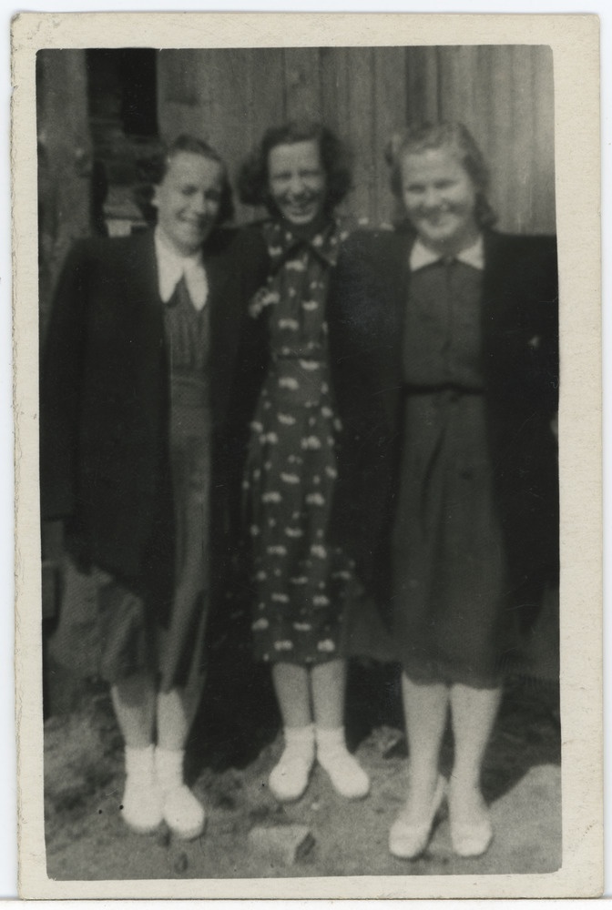 Pärnu kaubandusvalitsuse töötajad 1950.ndatel aastatel