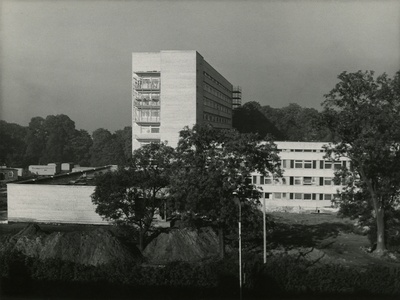 Magdaleena / IV haigla Tallinnas, vaade valmimisjärgus hoonele. Arhitektid Kalju Luts, Hansi Aru  duplicate photo