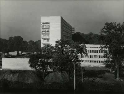 Magdaleena / IV haigla Tallinnas, vaade valmimisjärgus hoonele. Arhitektid Kalju Luts, Hansi Aru  duplicate photo