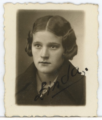 Linda  duplicate photo