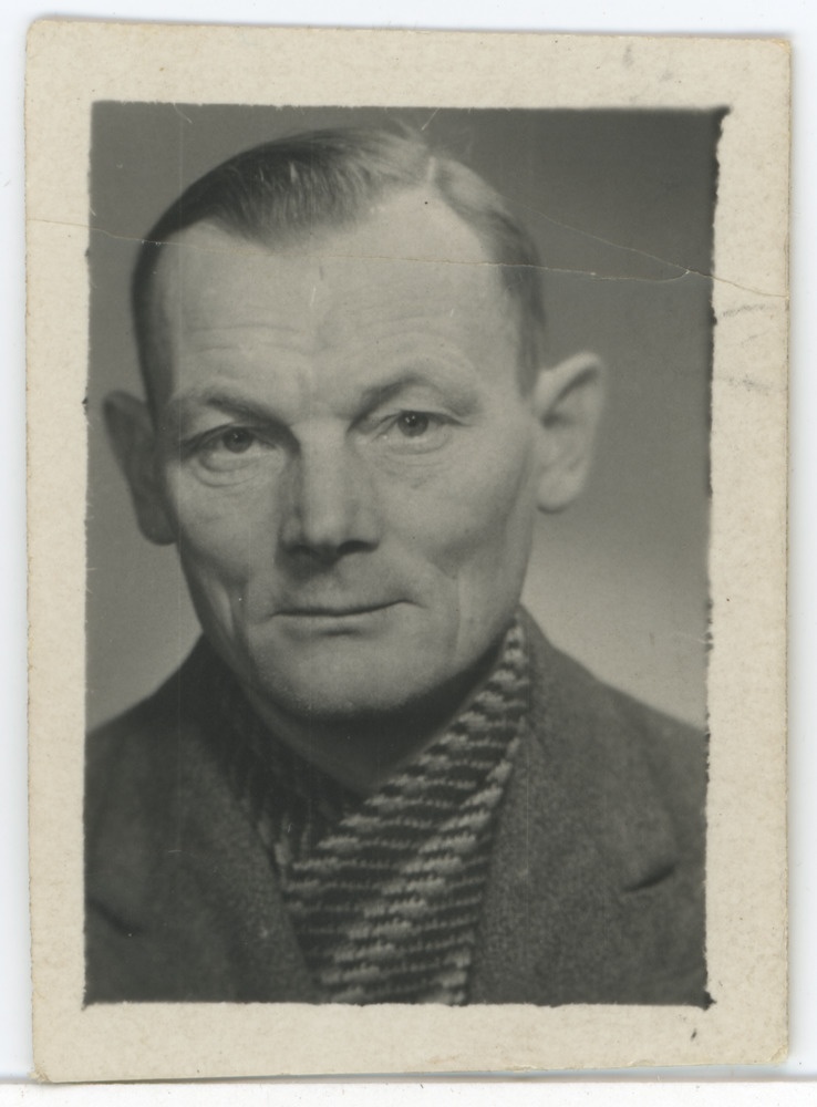 Oskar Augla, portreefoto