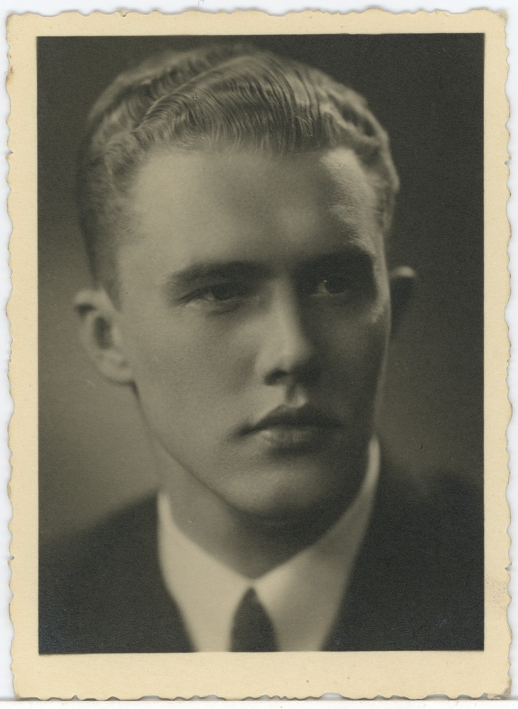 Tartu ühiskaubanduskooli abiturient Udo Sassian (Tihane), portreefoto