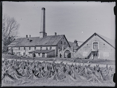 Linavabrik endises piiritusevabrikus Kukseme asunduses.  duplicate photo