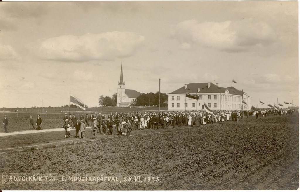 Türi muusikapäeva rongkäik