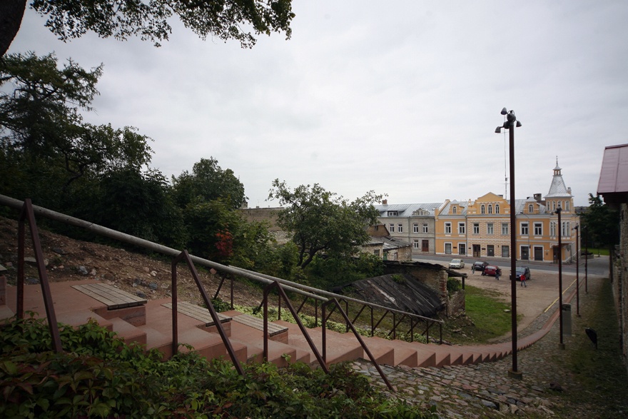 Rakvere Vallimäe trepp, vaade. Kavakava arhitektuuribüroo: Siiri Vallner, Heidi Urb, insener: Marika Stokkeby