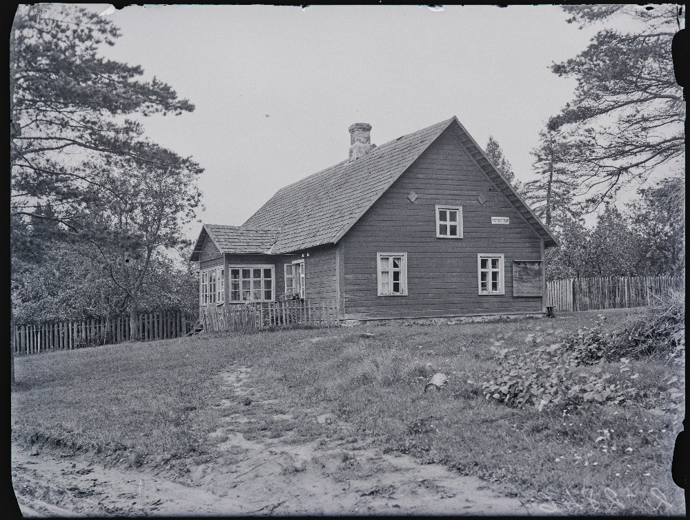 Rutikvere vallamaja.