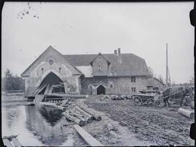 1616.a ehitatud Rutikvere mõisa vesiveski Paala jõe kaldal.  duplicate photo