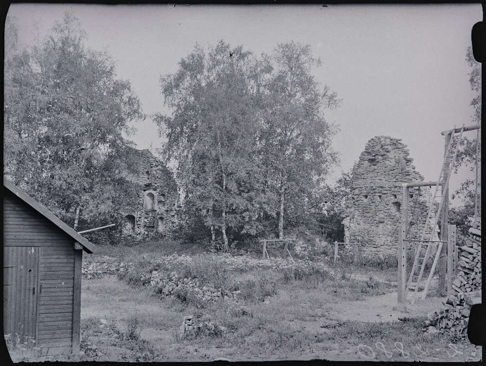 Porkuni ordulossi varemed.