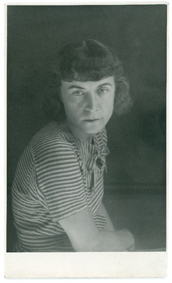 Emilie Vares. Portree  duplicate photo