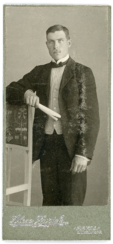 G. Pirsoni ateljeefoto