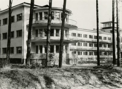 Kolhoosidevaheline sanatoorium Narva-Jõesuus, hoone vaade. Arhitekt Nikolai Kusmin  duplicate photo