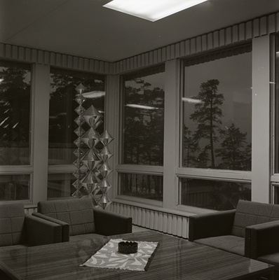Narva-Jõesuu puhkekodu, puhkenurga skulptuurid. Hoone arhitektid Pärtel Tarvas ja Helgi Margna  similar photo