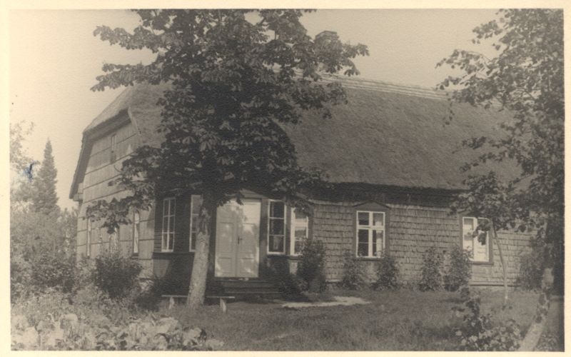 Foto. Vigala kihelkonnakool, avati 1824.