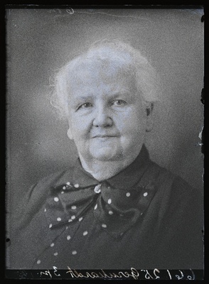 Gernhardt.  duplicate photo