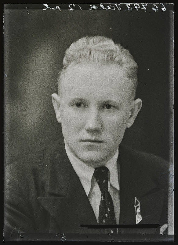 Joh. Valk, (Oiu).
