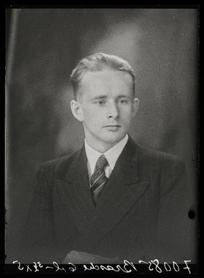 Brasche.  duplicate photo