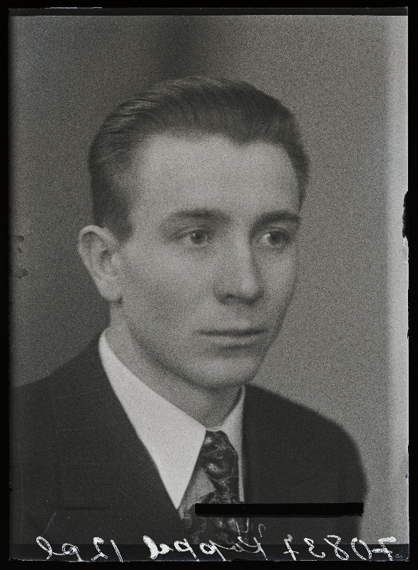 Elmar Koppel.