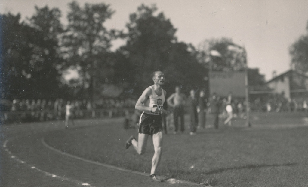 Eduard Prööm 5000 m jooksus 18. Eesti esivõistlustel kergejõustikus