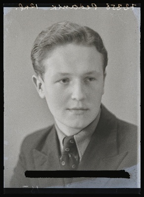 Pedanik.  duplicate photo