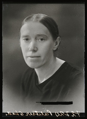 Anna Palitser.  duplicate photo