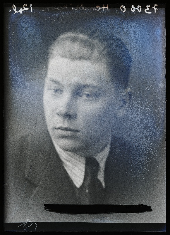 Hendrikson.