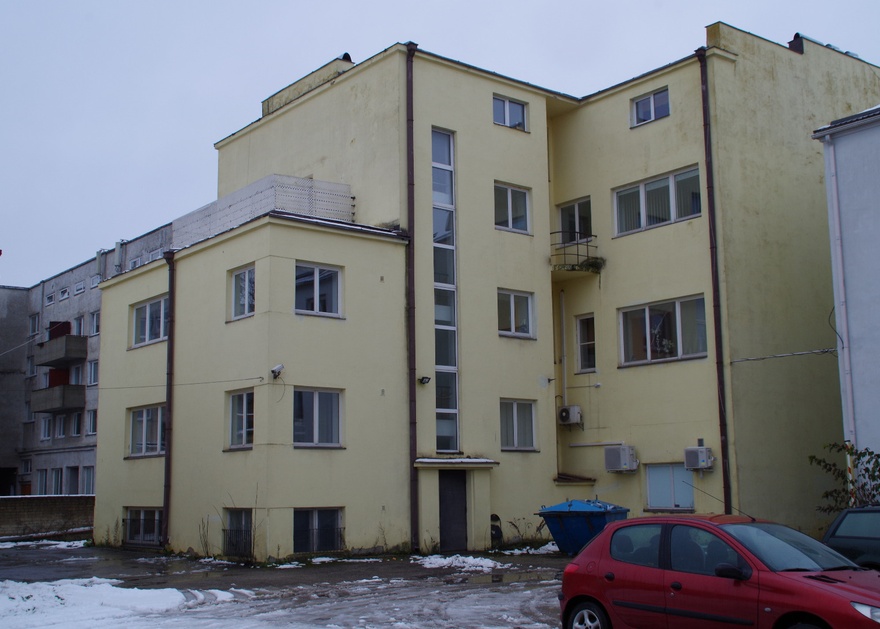 Rakvere Ühispank, vaade hoonele hoovist. Arhitekt August Volberg rephoto