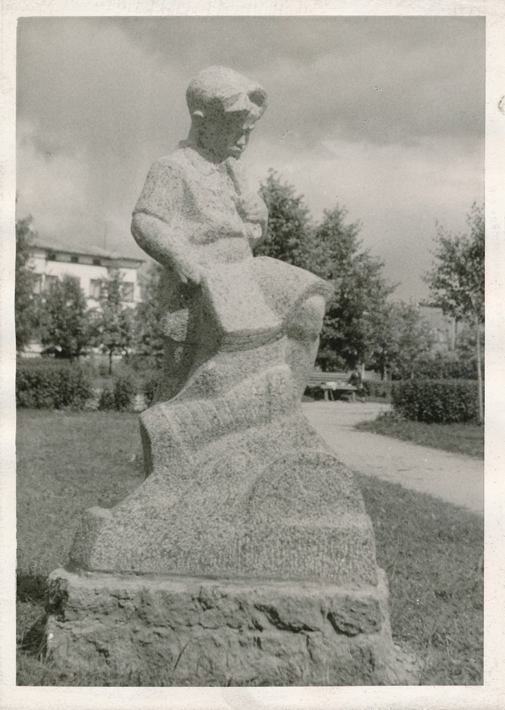 foto, Viljandi, Pioneeride park, kuju Noor tehnik, 1962, foto A. Kiisla