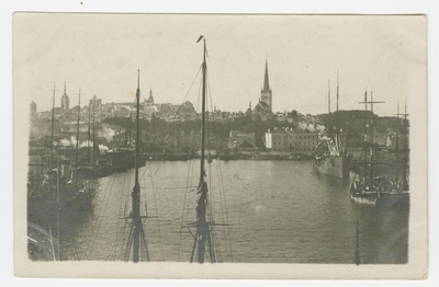 Tallinna sadam  similar photo