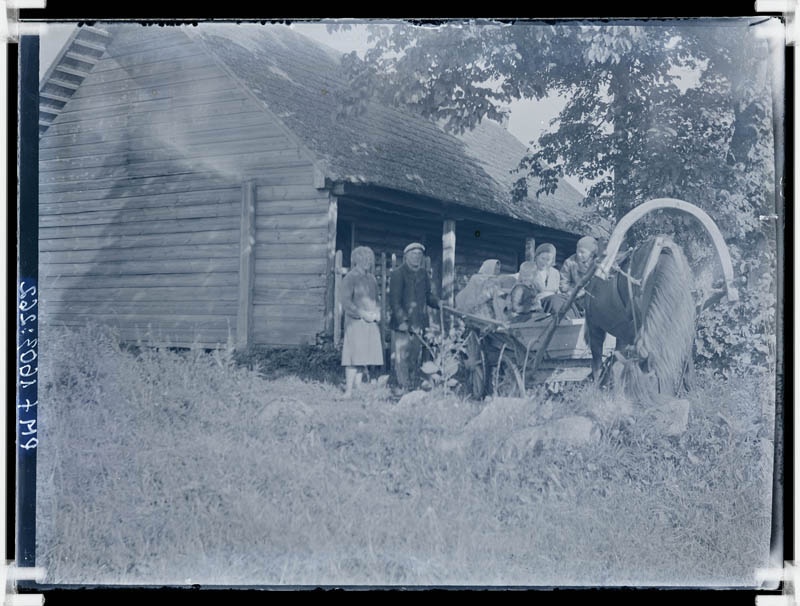 klaasnegatiiv, Kuuramatsi talu ait, Lõõla 1929.a.