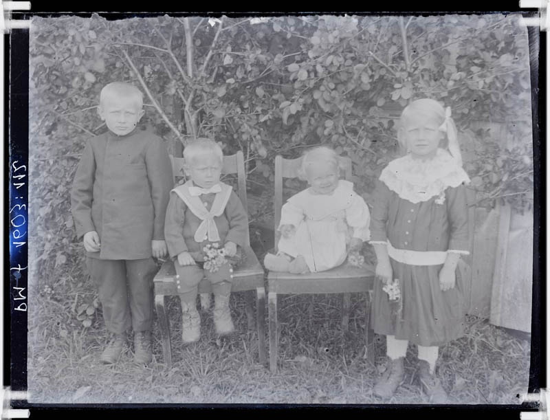 klaasnegatiiv, Raba talu lapsed, Lõõlas 1920-ndatel a.
