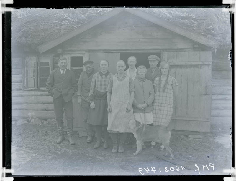 klaasnegatiiv, Suursoo talu pere, Lõõla 1930.a.