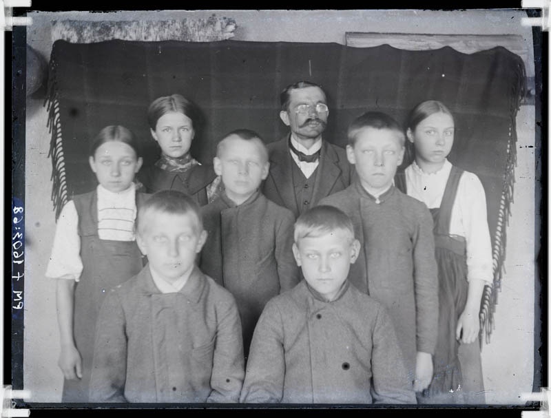 klaasnegatiiv, Lõõla algkooli lõpetajad 1927.a.