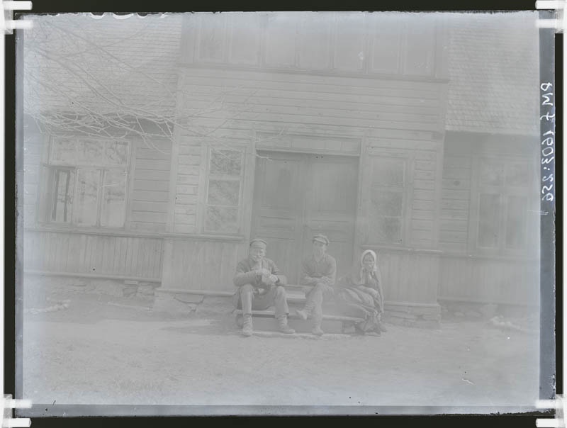 klaasnegatiiv, Kuuramatsil, Lõõla 1930.a.