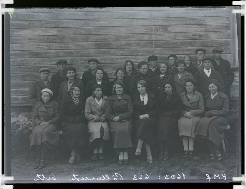klaasnegatiiv, Lõõla noored Raamatukogu Seltsi liikmed 1937.a.
